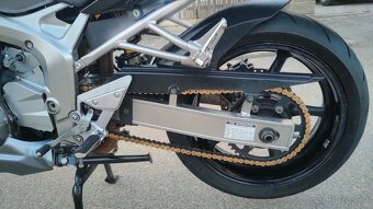 Yamaha FZ6 Fazer - 18