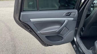 ŠKODA OCTAVIA 2.0TDI RS 125kW DSG COLUMBUS - 18