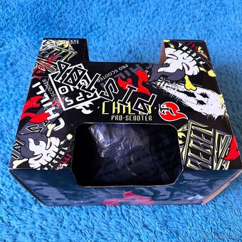 NOVÁ Chilli helma Inmold černá M (55-58 cm) - 18