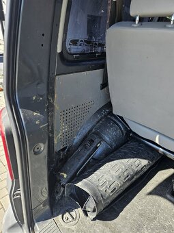 Prodám VW Transporter T5 2.0 103kW r.v.2010 - 18