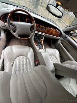 Jaguar XKR 4.0 V8 Supercharged - 18
