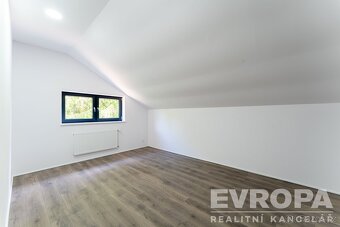 Prodej novostavby rodinného domu 6+kk 230 m² s pozemkem 958  - 18