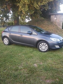 OPEL ASTRA J - 18