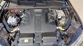 Audi Q7 S-LINE 210kW Webasto-vzduch-7.míst-masáž-TZ-ČR-DPH - 18