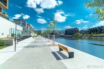 Moderní stylový byt 2+kk, 53m2+42m2, rezidence DOCK, Praha 8 - 18