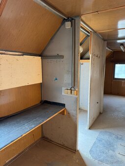 maringotka 8 x 2,4m dvouosá - 18