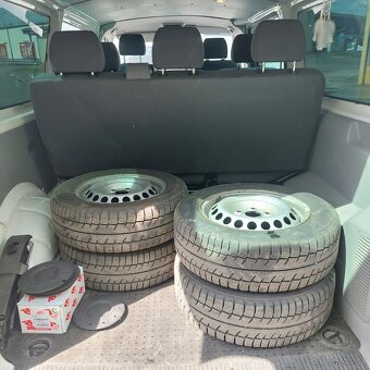 VW T5.1  4x4 long 8-míst - 18