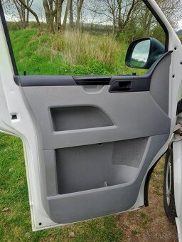 Volkswagen Caravelle 2.0 TDI  T5.1 - 18