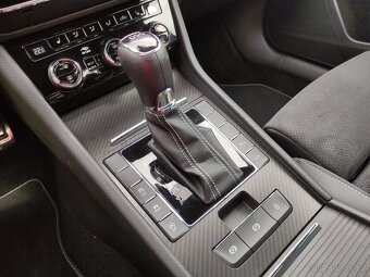 Škoda Superb III TSi SPORTLINE VIRTUAL PANORAMA CANTON ZÁRUK - 18