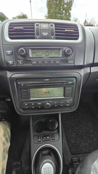 ŠKODA ROOMSTER 1.4 16V STYLE PLUS EDITION 1MAJITEL - 18