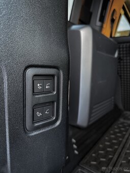 Land Rover Defender V8 525 / prodloužená záruka, PPF, DPH - 18