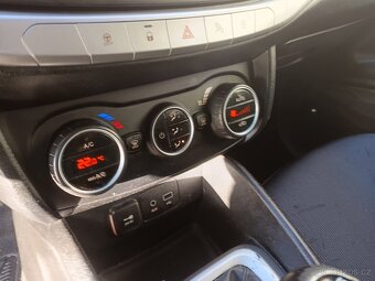 Fiat Tipo 1.6 JTD, 88 kW, r.v. 2017, navigace, klima - 18