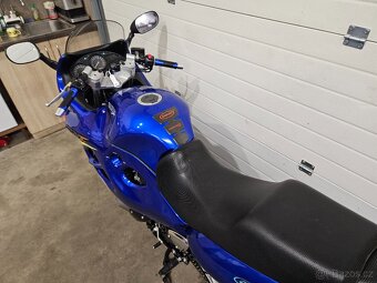 Suzuki GSX 600 F - 18