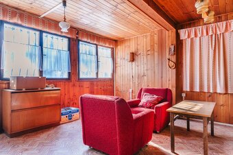 Prodej třípodlažní chalupy, 115 m², s pozemkem 10076 m2, Ker - 18