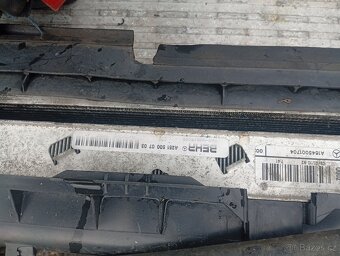 MERCEDES ML W164 PŘEDNÍ ČELO, VÝZTUHY, SAHARA S CHLADIČI - 18