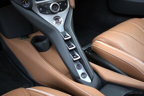 McLaren 720S 4.0 Twin Turbo V8, Launch Edition, (530kw) - 18