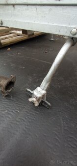 Prodám náhradní díly na škoda 1000 MB - 18