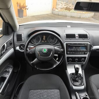 Škoda Octavia combi 1.6 TDI 77kw, poctivých 246tkm, rok 2011 - 18