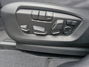 PRODÁM BMW X5 xDrive30d - 18