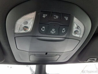 Chrysler Pacifica 3,6L V6, 7míst, Nový model, 22.000 km - 18