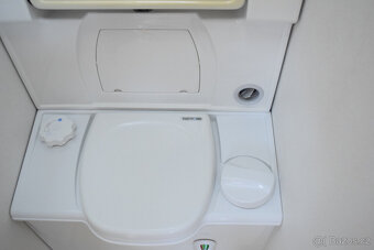 CHATEAU CALISTA 430TZF -BOJLER, SUPER STAV - 18