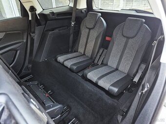 PEUGEOT 5008 96KW AUTOMAT TAŽNÉ ZAŘ. 7 MÍST SERVIS PEUGEOT - 18