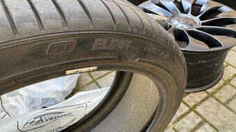 Tesla model Y original kola 21” + sada gum - 18