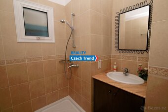 Prodej vily se 3 ložnicemi a soukromým bazénem, 270 m2 na Ky - 18