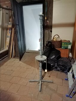 Starší a starý nábytek - 18