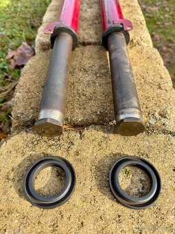 CZ 125 175 250 kývačka - přední tlumiče - 18