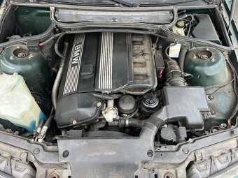 BMW E46 323i 256S4 Farngruen na díly - 18
