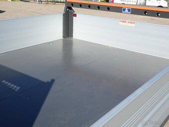 Iveco Daily 35 SI sklápěč r.v.2021 Provoz2024 (DPH) 7 Míst - 18