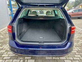 Volkswagen PASSAT 2.0 TDi HIGHLINE FullLED VIRTUAL NAVI 2019 - 18
