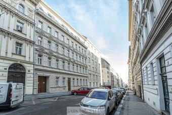 Pronájem moderního a vybaveného bytu 2+kk 44m2 v 2NP s výta - 18