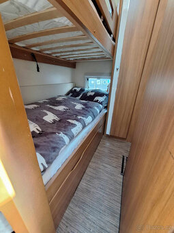 Karavan Hobby 560 excelent, palandy - 18