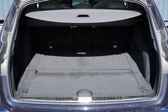 Mercedes Benz E220 D 143 kW, 4-Matic, Tažné, 360°kamera, ACC - 18