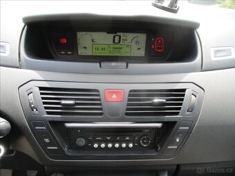 CITROEN GRAND C4 PICASSO 1,6i 88kw 7míst CZ 2011 - 18
