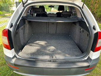 Škoda Octavia Scout 2.0 TDI 103 kW, r. 2010 - 18