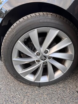 ŠKODA SUPERB Combi 2.0 TDI 140 kW 4x4 DSG - 18