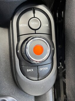 Mini Cooper 1.5i 100kw 1.majitel 37.000km 2x alu top stav - 18