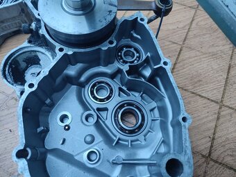 Aprilia 125 rotax 123 díly - 18