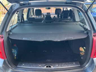 Peugeot 307SW 2.0HDI 100kW - 7-míst,topení WEBASTO - 18
