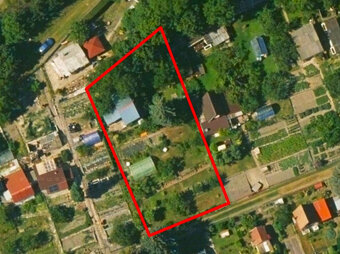 Kladno - prodej chaty s ev.č. s rozlehlou zahradou 845m2 - 18