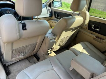 Cadillac SRX 4.6i - 18