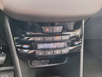 Peugeot 208 1.2i 60kW 1.maj. ČR Cebia s.k. - 18
