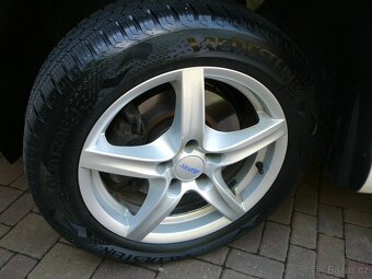 ŠKODA YETI 2.0 TDI 103KW 4x4 CLIMATRONIC OPCPARK VYH.SEDADLA - 18