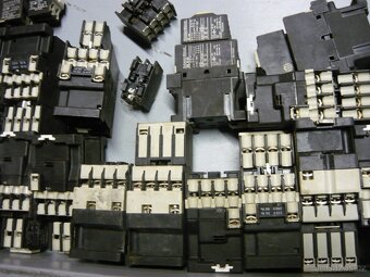 STYKAČ SIEMENS a ABB   90 kč - 18