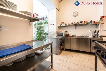 Nabízíme přenechání pronájmu zavedené kavárny/bistra, Praha  - 18