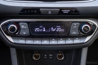 Hyundai i30 CW 1.6 CRDi 110 Comfort 7DCT - 18