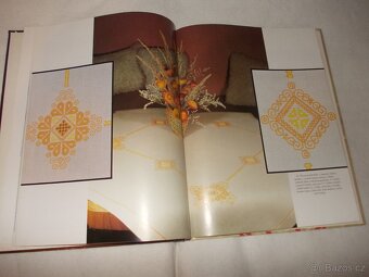 KNIHY VŠECH ŽÁNRŮ+AKRYL VANA  120 CM VĚCI DO DOM. - 18